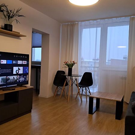 Kawalerka 28M Salon Z Kuchnia Centrum Новы Сонч Экстерьер фото