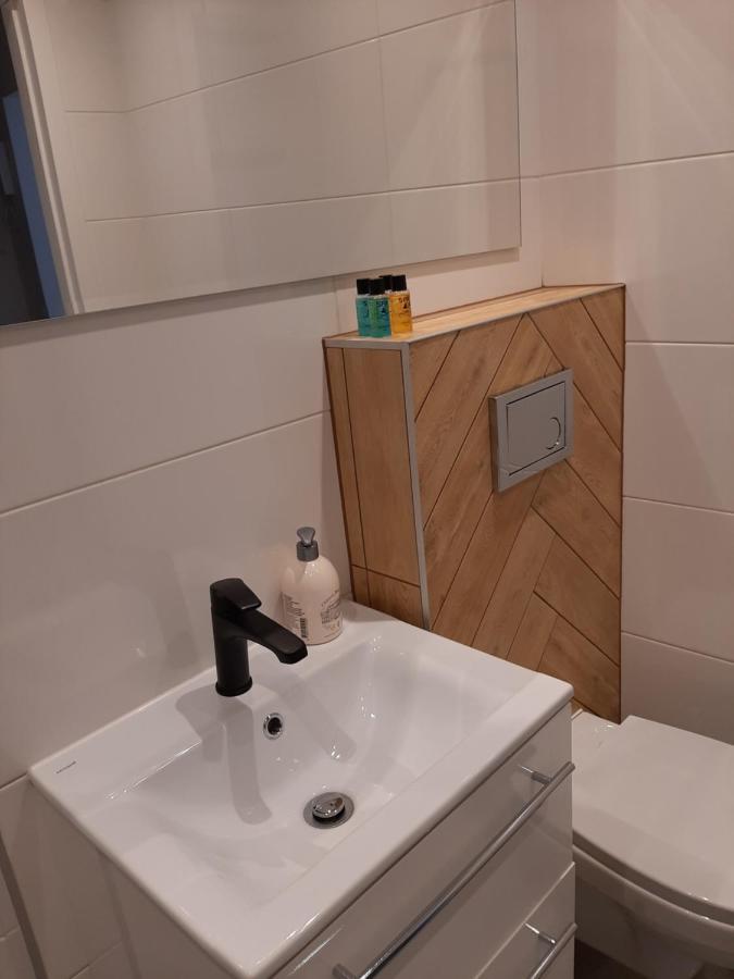 Kawalerka 28M Salon Z Kuchnia Centrum Новы Сонч Экстерьер фото